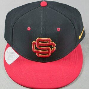 Nike USC Trojans Dri-FIT Aero True Fitted Hat Black Red Size 7 1/8 NCAA Cap